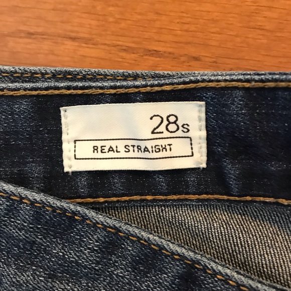 GAP Real Straight Mid-rise Jeans - Picture 3 of 4